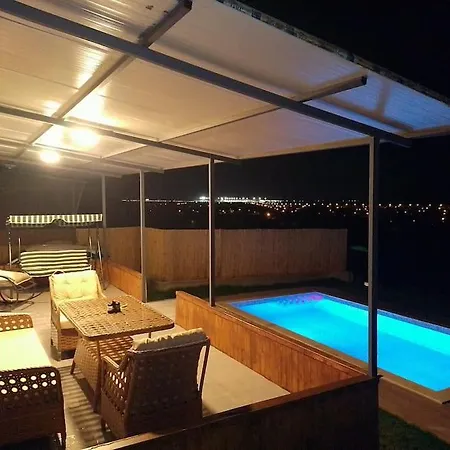 بيت للعطل Moonlight Tiny House *
